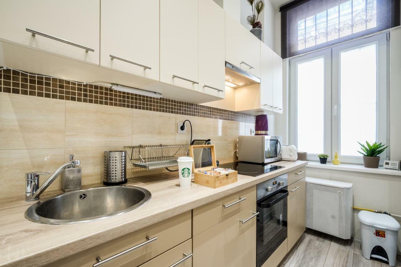 Ferienwohnung A9 Houseleek Astoria Budapest Exterior foto