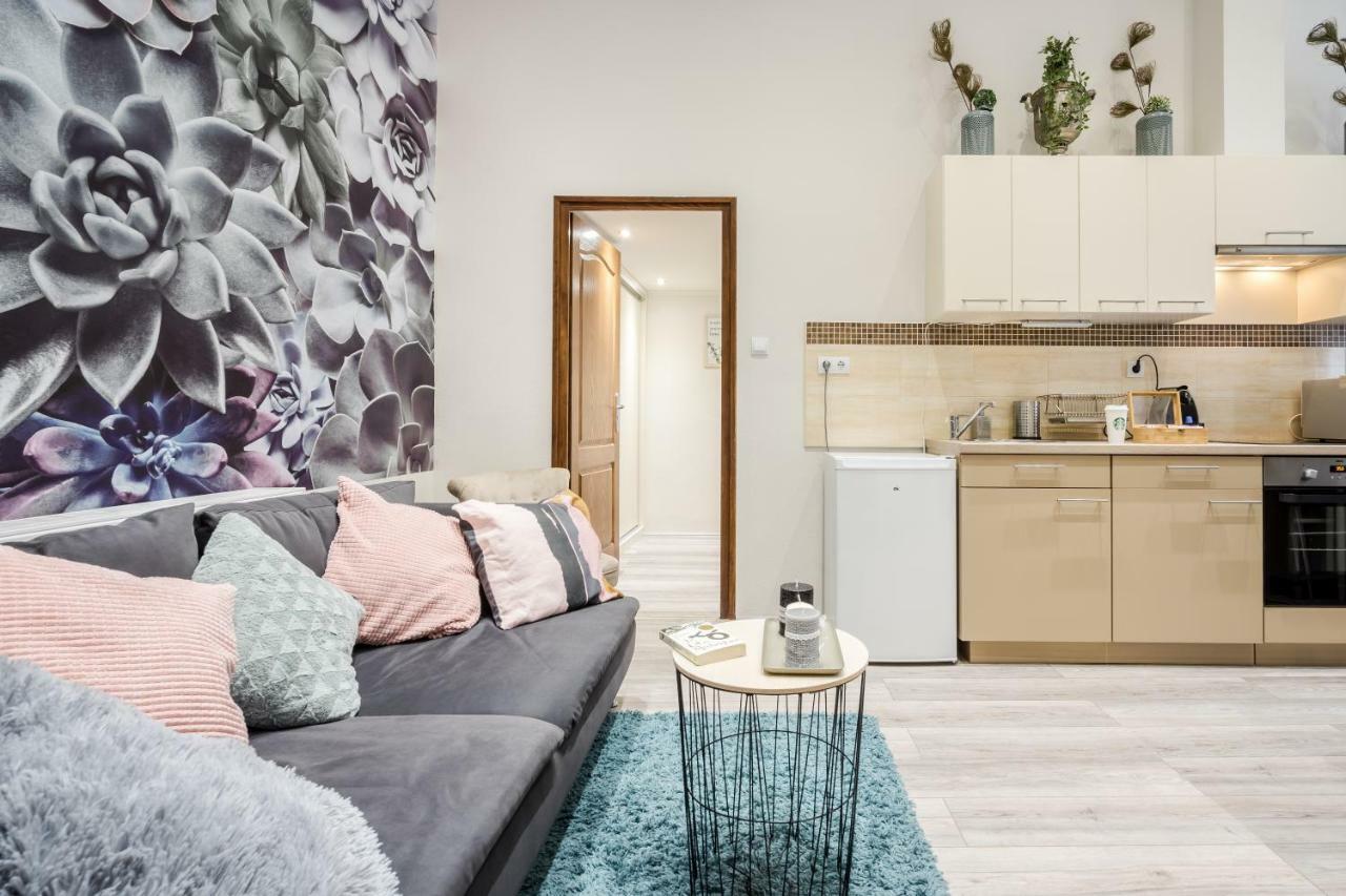 Ferienwohnung A9 Houseleek Astoria Budapest Exterior foto